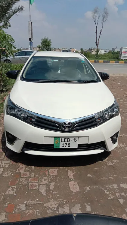 Toyota Corolla 2015 for Sale in Gujrat Image-1