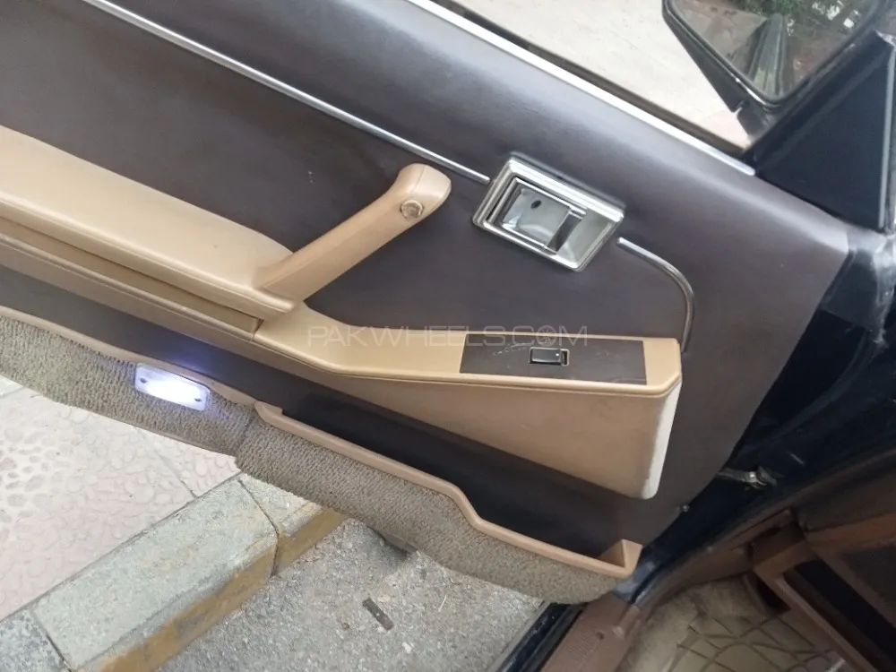 Toyota Crown 1987 for Sale in Islamabad Image-1