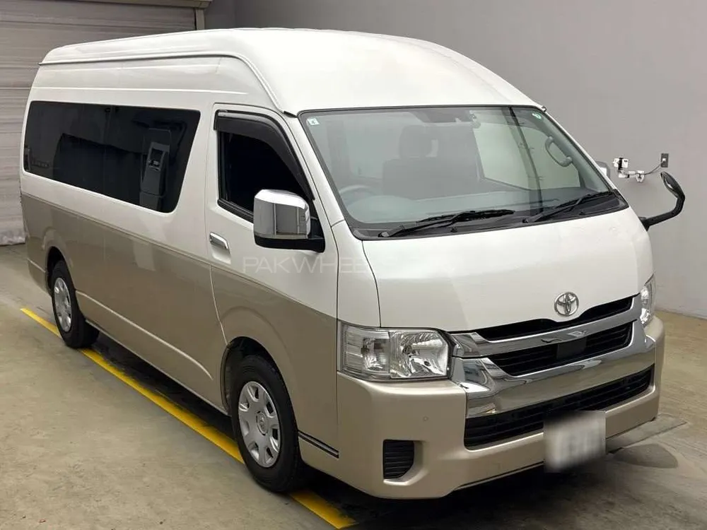 Toyota Hiace 2023 for Sale in Karachi Image-1