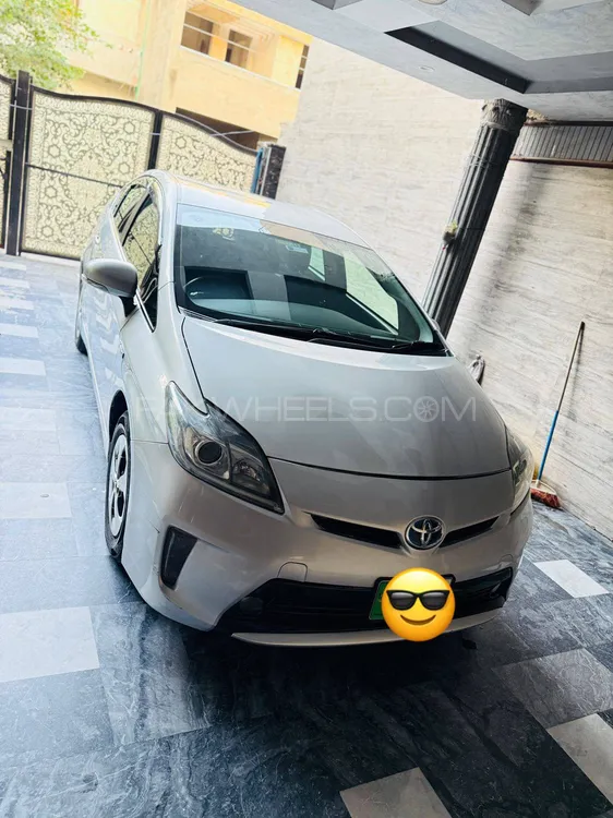 Toyota Prius 2013 for Sale in Faisalabad Image-1