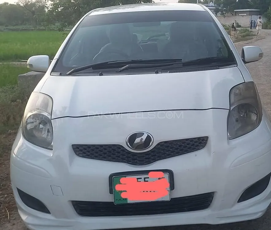 Toyota Vitz 2009 for Sale in Peshawar Image-1