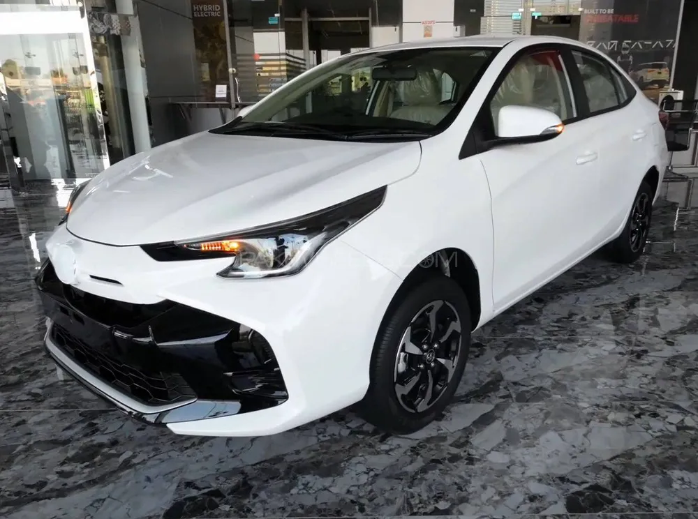 Toyota Yaris Sedan 2025 for Sale in Karachi Image-1