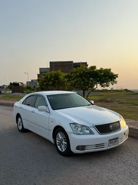 Toyota Crown Royal Saloon G 2004