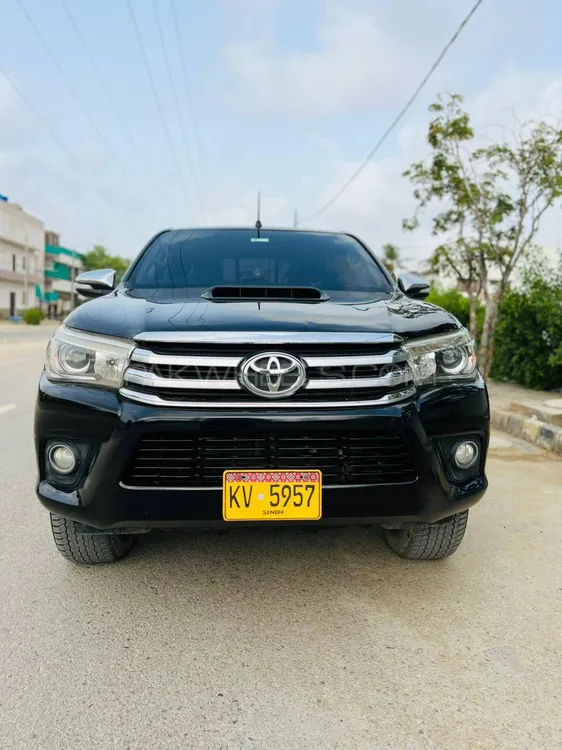 Toyota Hilux 2017 for Sale in Karachi Image-1