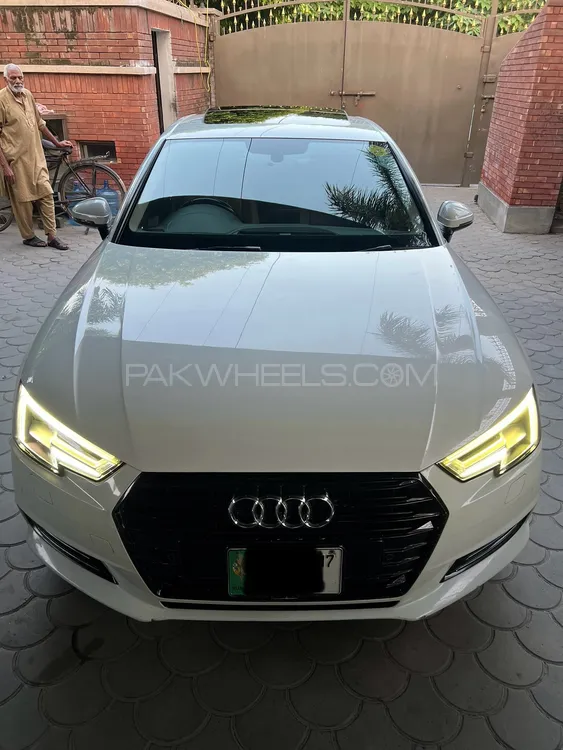 آوڈی اے 4 2017 for Sale in لاہور Image-1