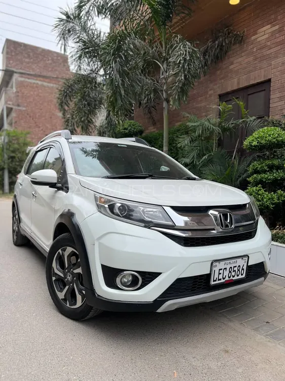 Honda BR-V 2018 for Sale in Lahore Image-1