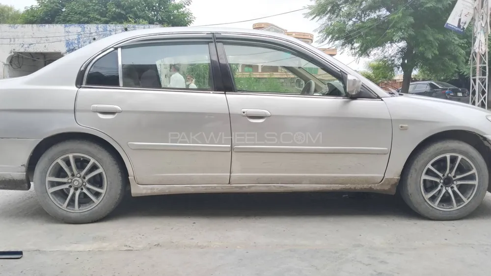 Honda Civic 2004 for Sale in Gujrat Image-1