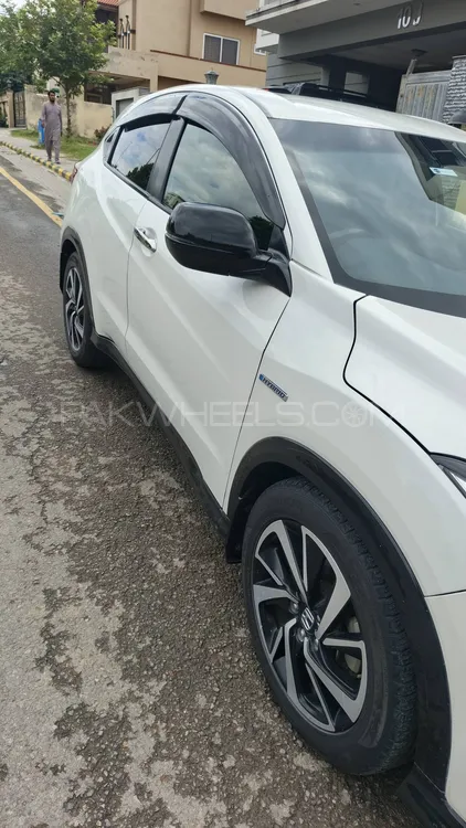 Honda Vezel 2018 for Sale in Islamabad Image-1