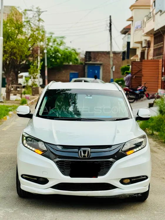 Honda Vezel 2015 for Sale in Faisalabad Image-1