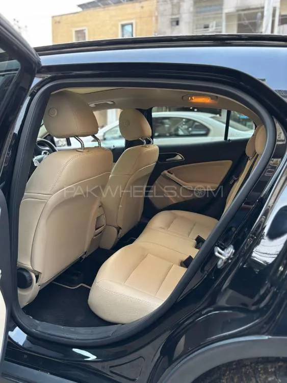 Mercedes Benz GLA Class 2018 for Sale in Karachi Mercedes Benz GLA Class 2018 for Sale in Karachi Image-7