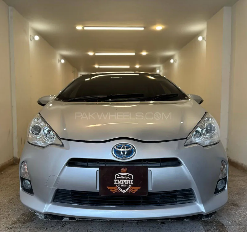 Toyota Aqua 2012 for Sale in Karachi Image-1