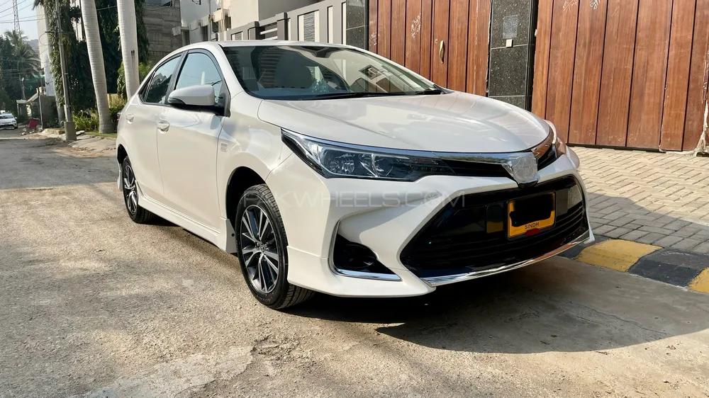 Toyota Corolla 2021 for Sale in Karachi Image-1