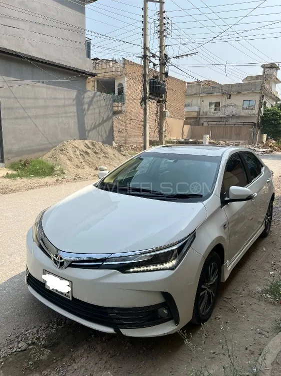 Toyota Corolla 2018 for Sale in Peshawar Image-1