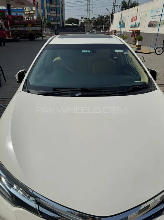 Toyota Corolla 2018 for Sale in Sialkot Image-1