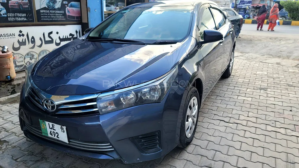 Toyota Corolla 2015 for Sale in Mandi bahauddin Image-1