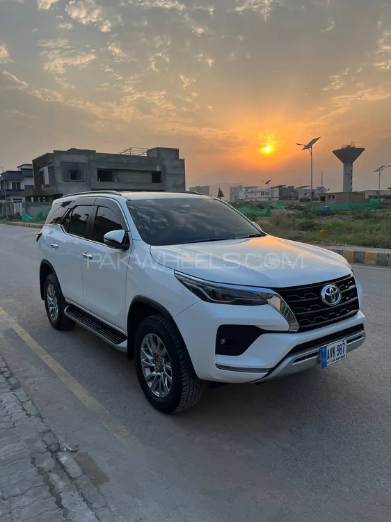 Toyota Fortuner 2021 for Sale in Peshawar Image-1