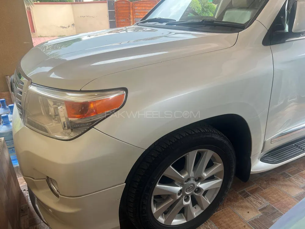 Toyota Land Cruiser 2013 for Sale in Lahore Image-1