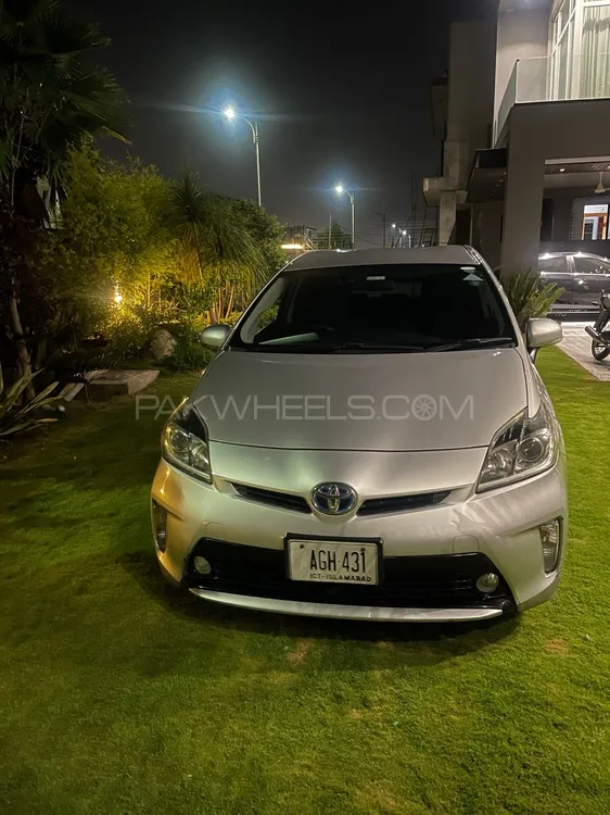 Toyota Prius 2014 for Sale in Lahore Image-1