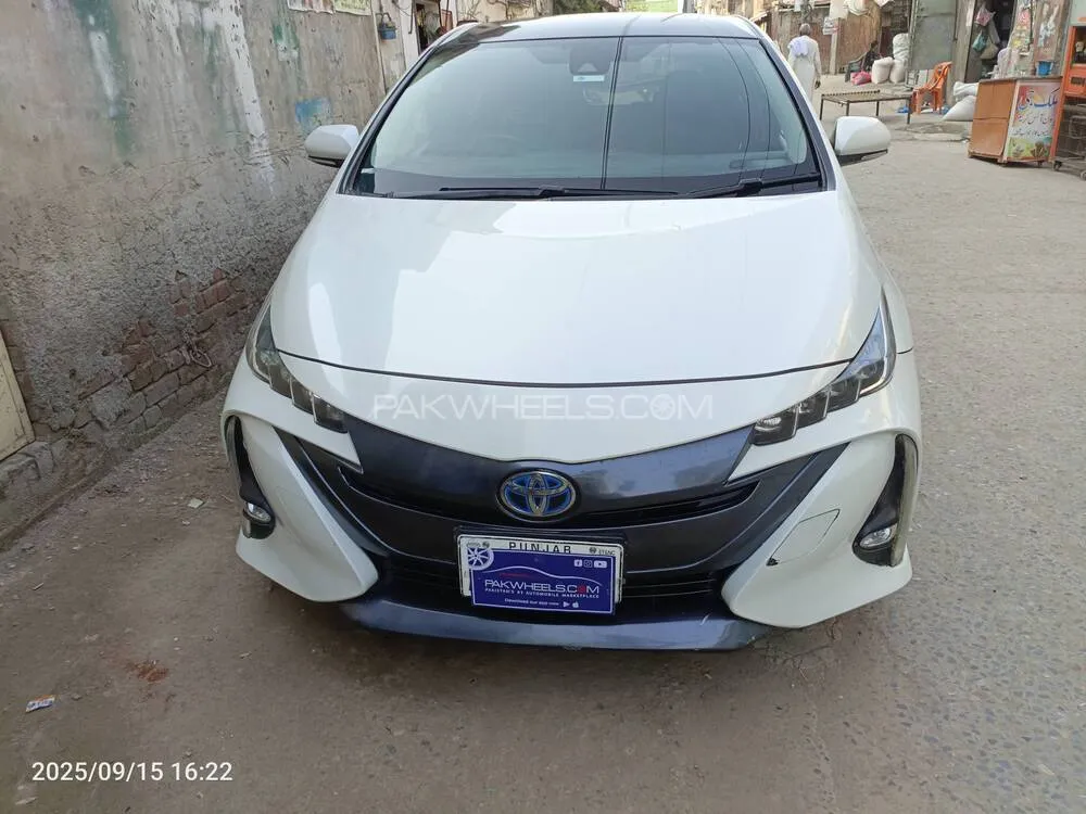 ٹویوٹا پریوس 2017 for Sale in گجرانوالہ Image-1