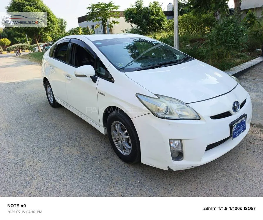 Toyota Prius 2011 for Sale in Islamabad Toyota Prius 2011 for Sale in Islamabad Image-2