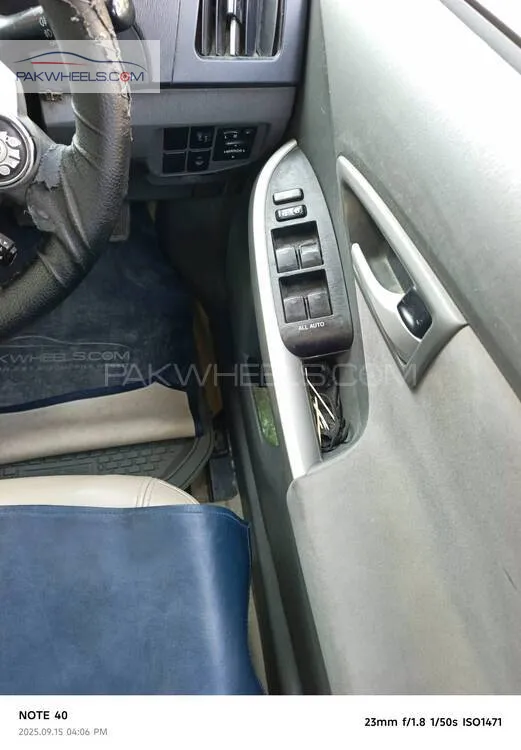 Toyota Prius 2011 for Sale in Islamabad Toyota Prius 2011 for Sale in Islamabad Image-12