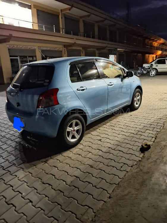 Toyota Vitz 2007 for Sale in Kohat Image-1