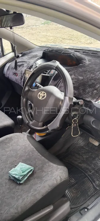 Toyota Vitz 2010 for Sale in Multan Image-1