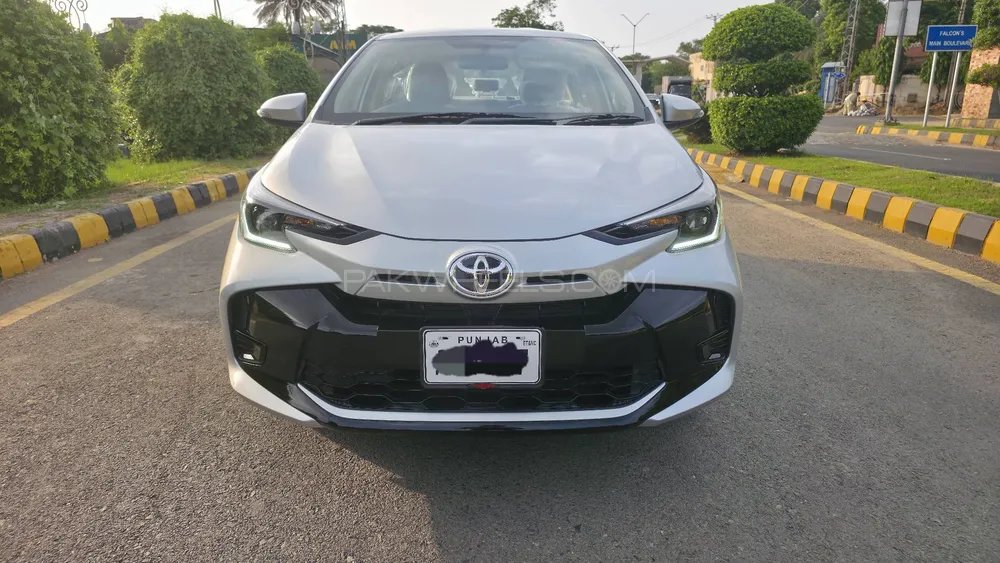 ٹویوٹا یارس سیڈان 2025 for Sale in لاہور Image-1