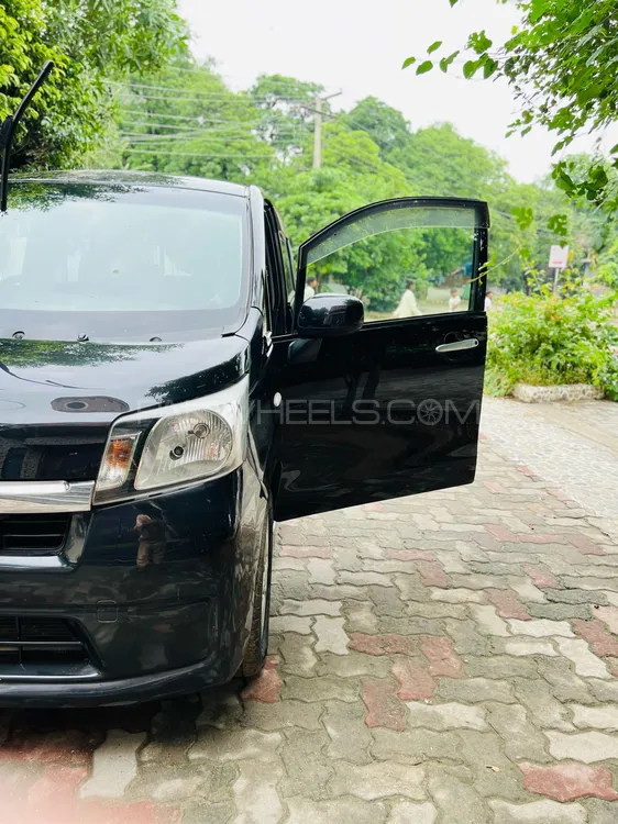 Daihatsu Move 2017 for Sale in Lahore Image-1
