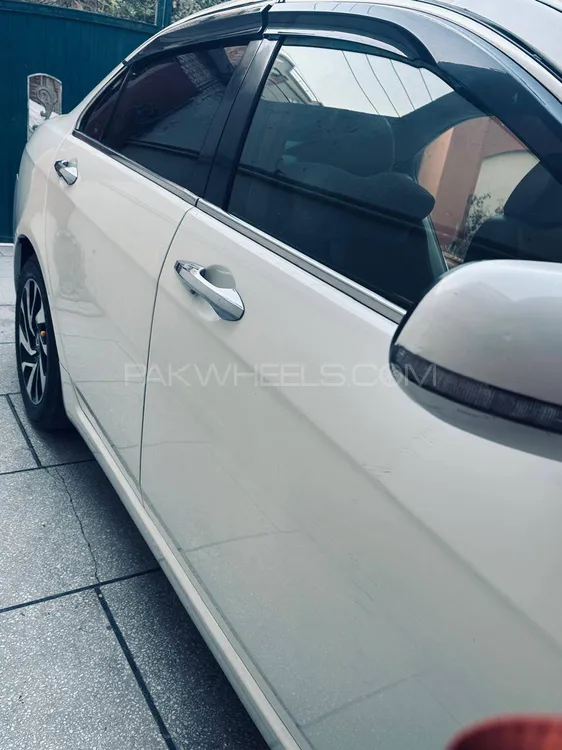 Honda Accord 2004 for Sale in Lahore Image-1