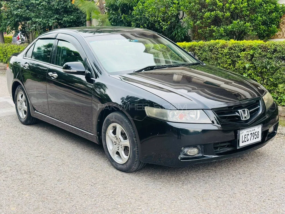 Honda Accord 2005 for Sale in Islamabad Image-1
