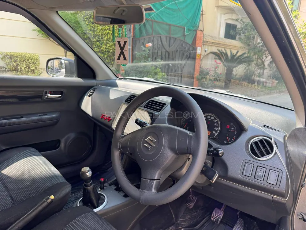 Suzuki Swift 2012 for Sale in Sialkot Image-1