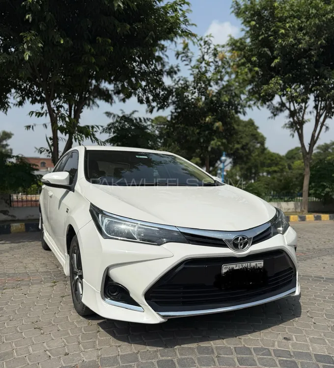 Toyota Corolla 2021 for Sale in Lahore Image-1