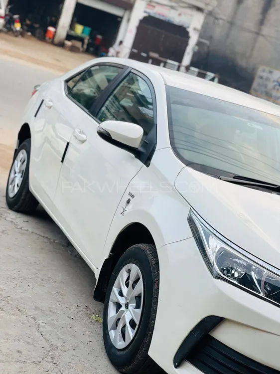 Toyota Corolla 2018 for Sale in Lahore Image-1