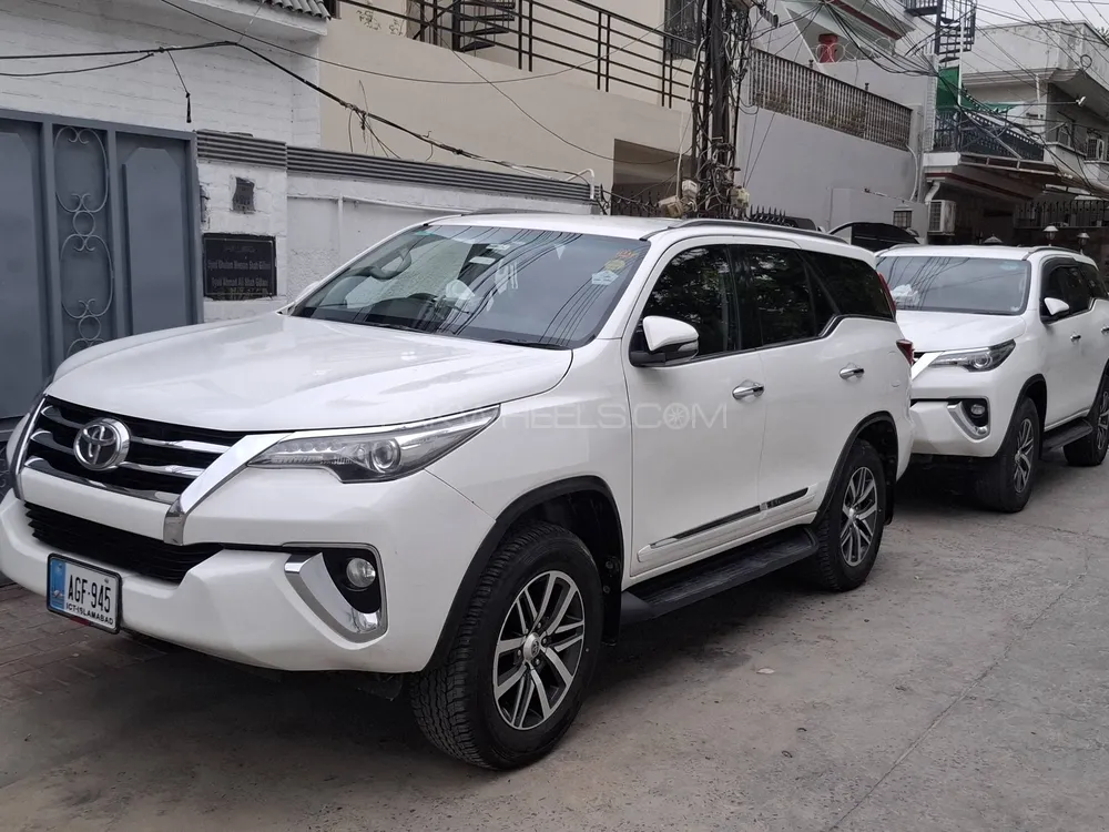 Toyota Fortuner 2017 for Sale in Jhang Image-1