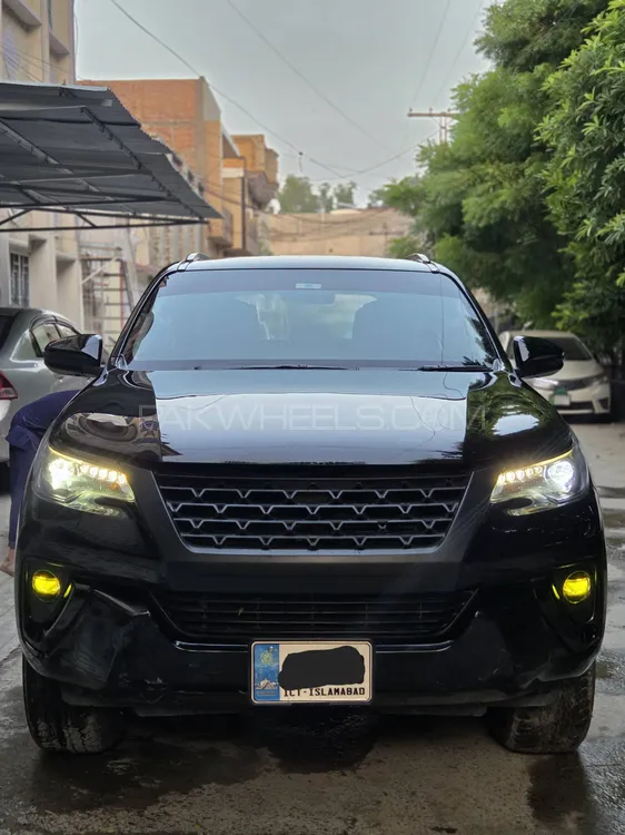 Toyota Fortuner 2018 for Sale in Faisalabad Image-1