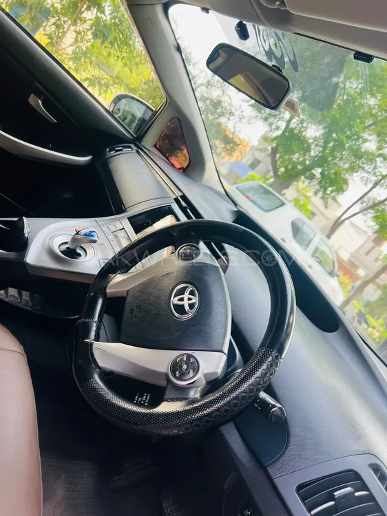 Toyota Prius 2014 for Sale in Multan Toyota Prius 2014 for Sale in Multan Image-10
