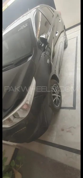 Toyota Yaris Sedan 2021 for Sale in Karachi Image-1
