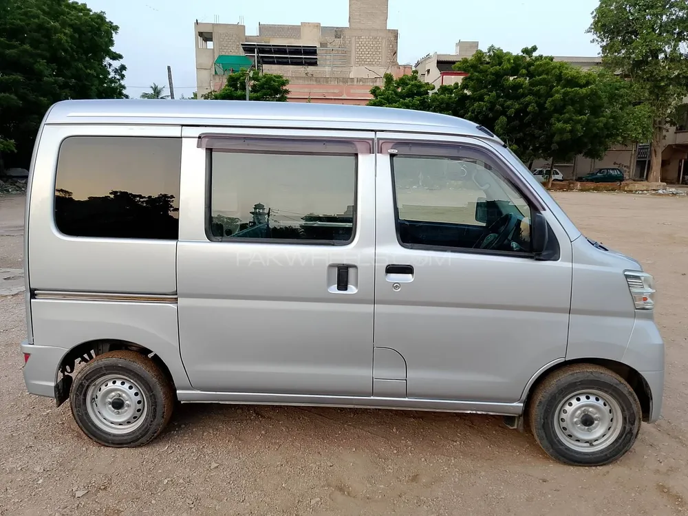 Daihatsu Hijet 2020 for Sale in Karachi Image-1