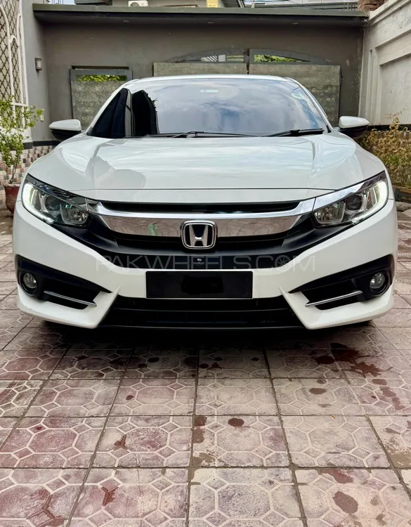 Honda Civic 2018 for Sale in Peshawar Image-1