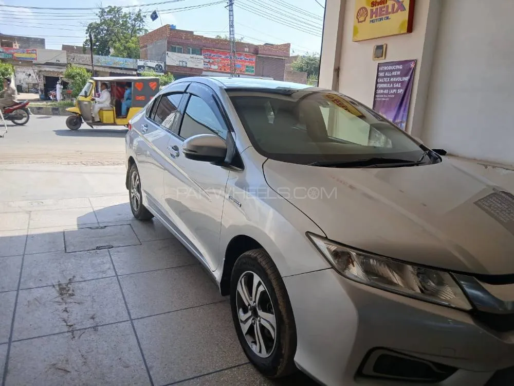 Honda Grace Hybrid 2015 for Sale in Lahore Image-1