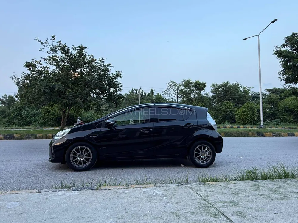 Toyota Aqua 2012 for Sale in Islamabad Image-1