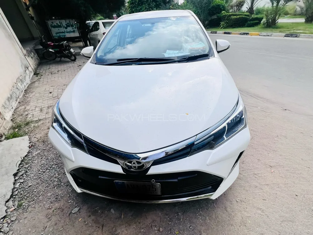 Toyota Corolla 2021 for Sale in Faisalabad Image-1