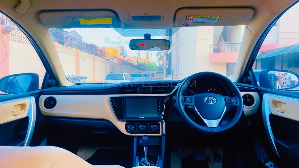 Toyota Corolla 2021 for Sale in Karachi Image-1