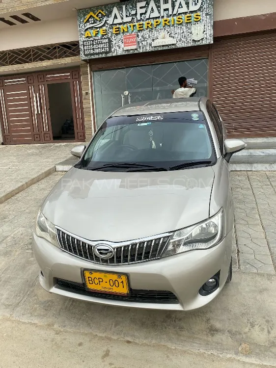 Toyota Corolla Axio 2012 for Sale in Karachi Image-1