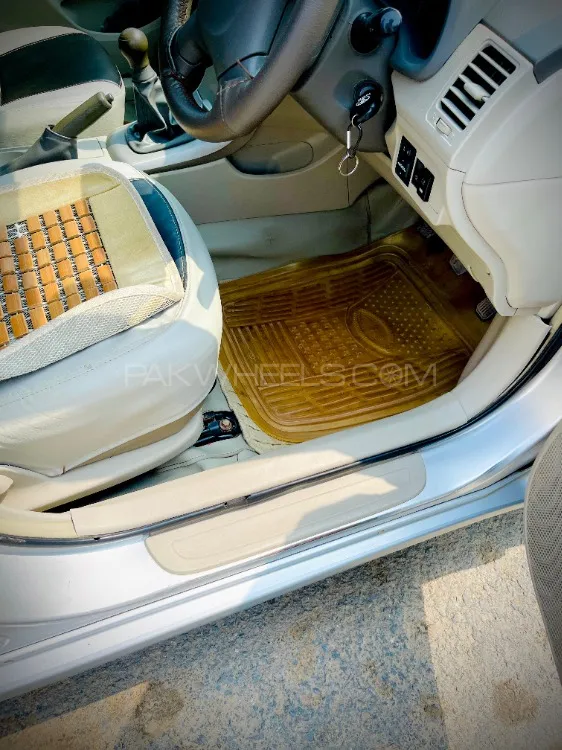 Toyota Corolla 2011 for Sale in Faisalabad Image-1