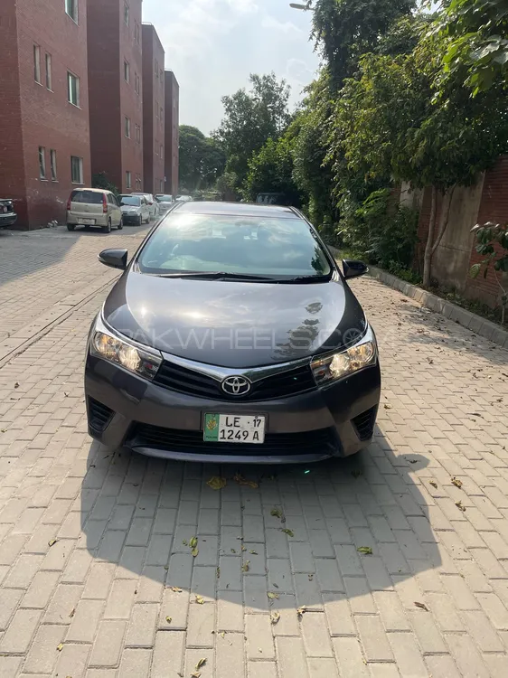 Toyota Corolla 2017 for Sale in Lahore Image-1