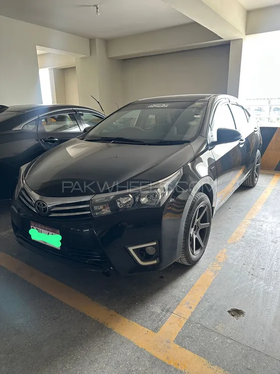 Toyota Corolla 2017 for Sale in Karachi Image-1