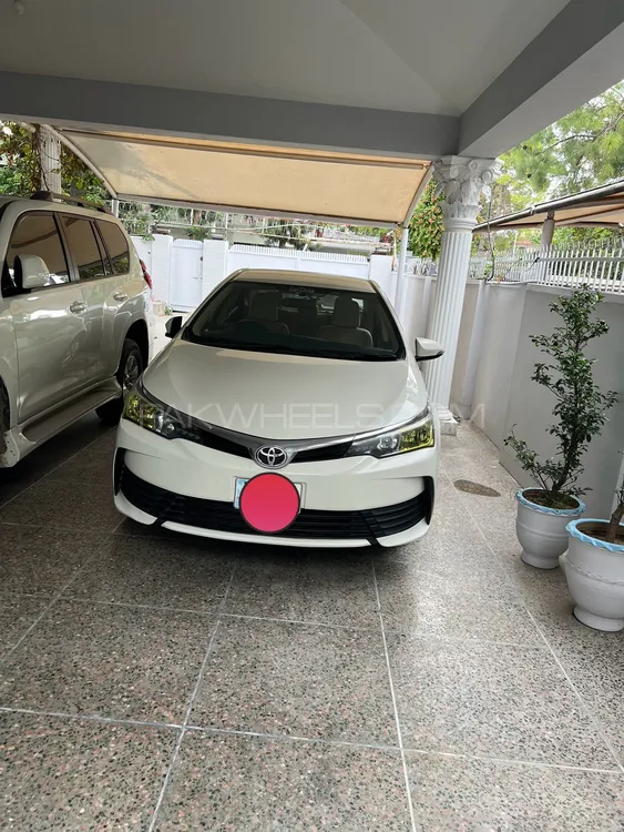 Toyota Corolla 2018 for Sale in Islamabad Image-1