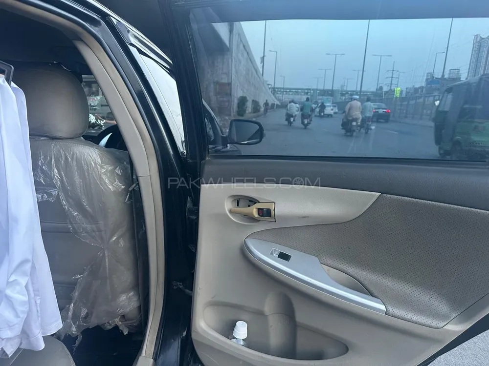 Toyota Corolla 2014 for Sale in Lahore Image-1